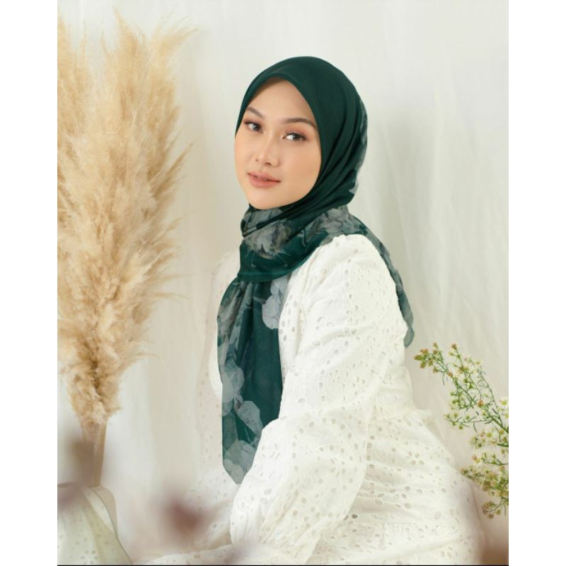 Gardenia Forest Green Nada Puspita Scarf