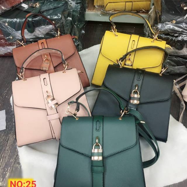Tas import ada 5 warna coklat,kuning,Poch,hitam n hijau