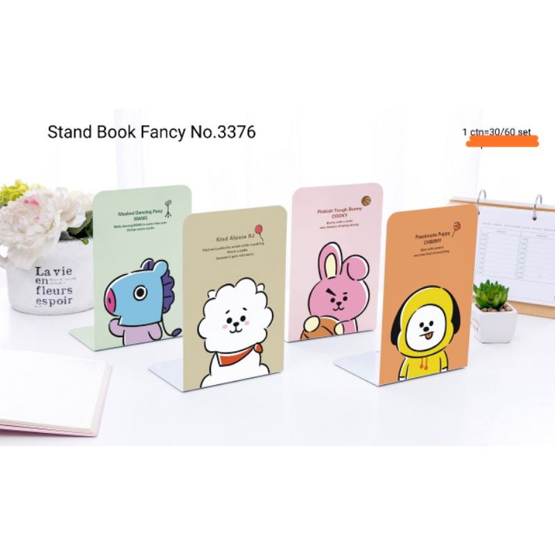 PEMBATAS BUKU BESI BOOK END BTS BT21 LUCU BAGUS BOOKEND BTS PENYANGGA BUKU BESI PENAHAN BUKU