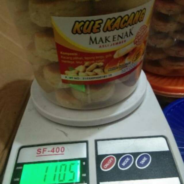 

Kue kacang mak enak