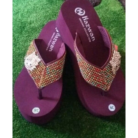 Sandal wanita hazwan jepit besar maroon manik warna