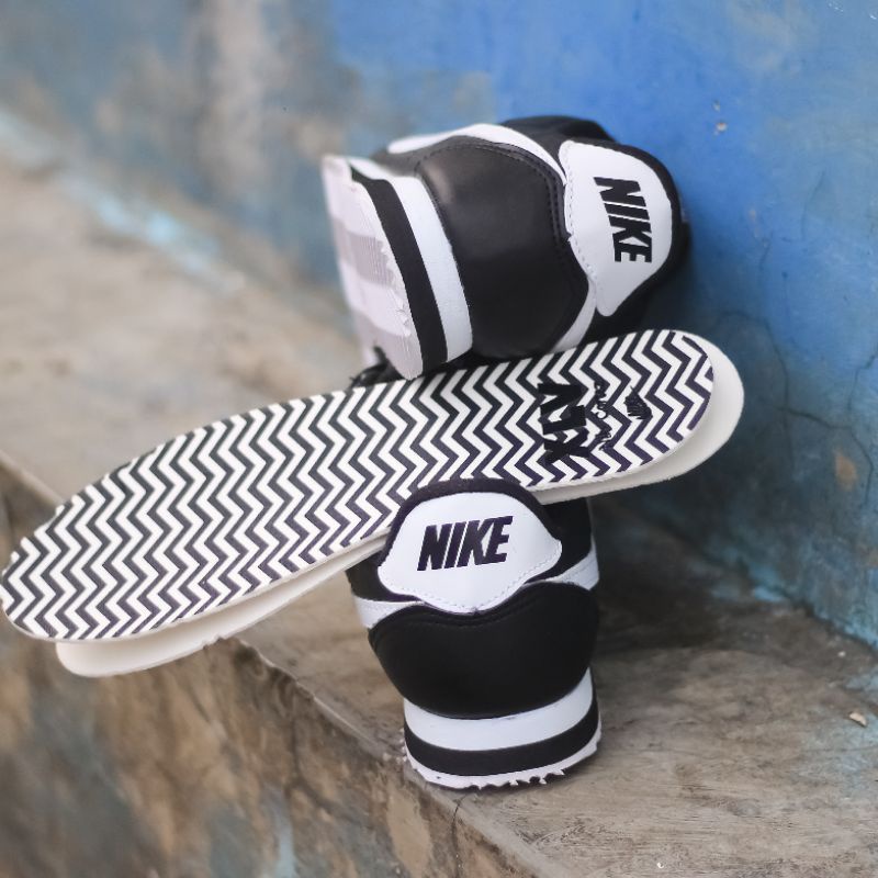 NIKE AIR CORTEZ WHITE BLACK SEPATU PUTIH SNEAKERS PUTIH WANITA-4
