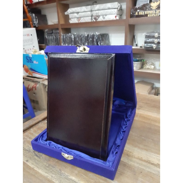 

pelakat kayu jati dan box