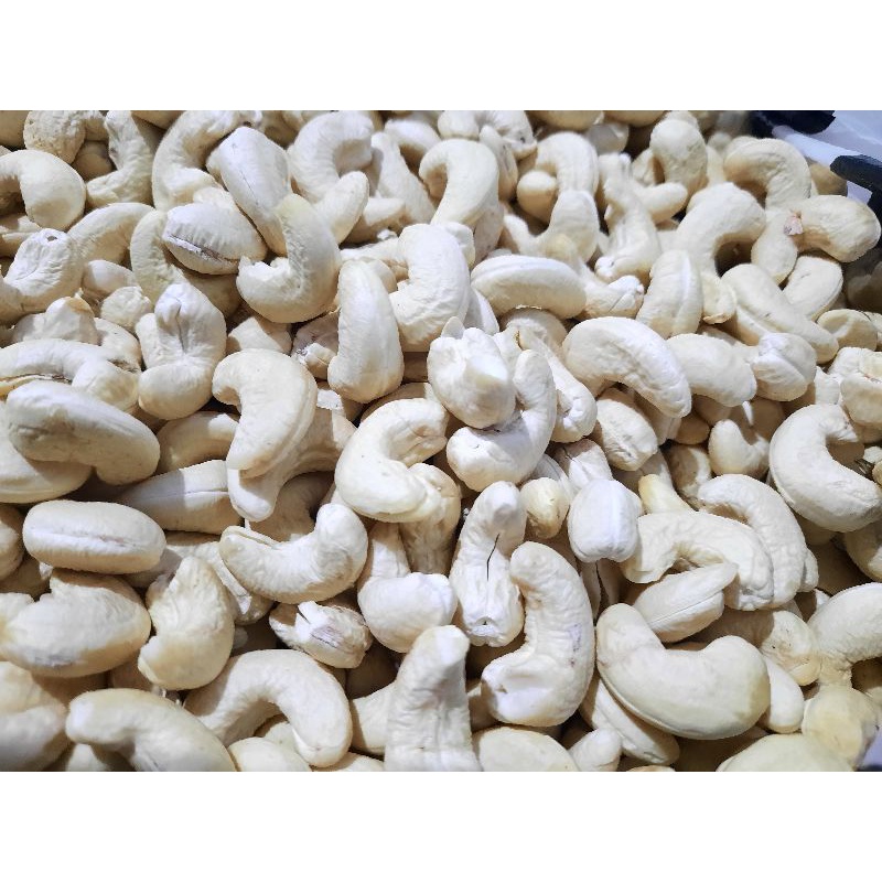 

Kacang mete mede wonogiri mentah 1kg