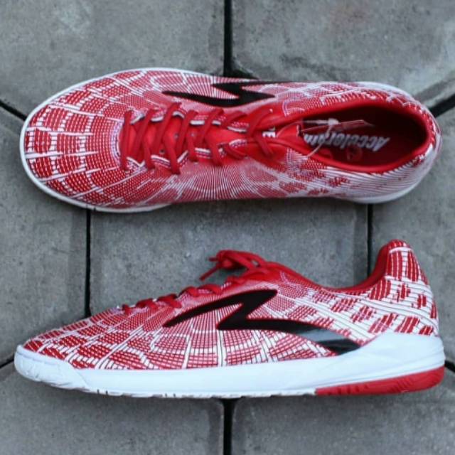 Accelerator fury in red white size 39
