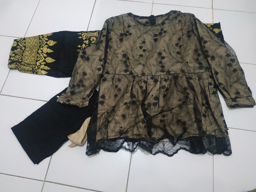 Maura Couple Melanis - Sania Ruffle Batik Couple Ori Ndoro Jowi Dnt Garansi Termurah - Wid Batik