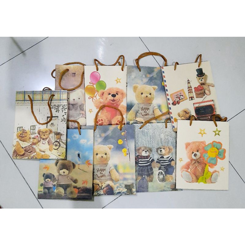 

Gift Bag Goodie Bag Printed Paper Bag 23x18x8 Tas Kantong Kertas Kertas Kado