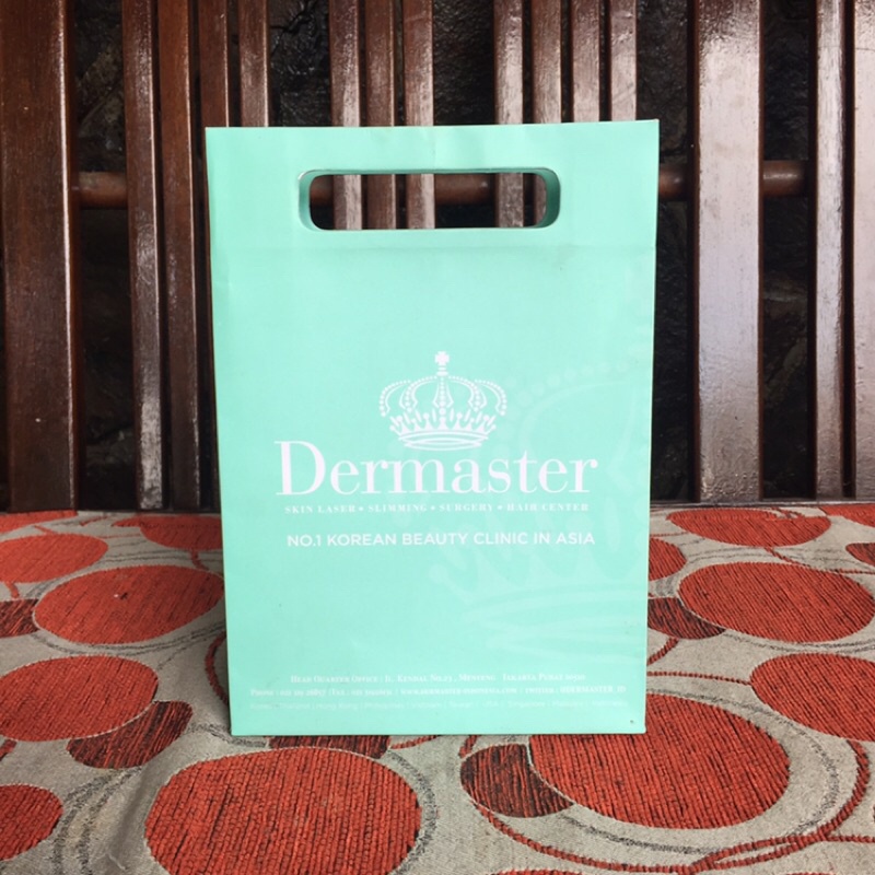 

paperbag makeup dermaster,beautybox,sephora,mac size m