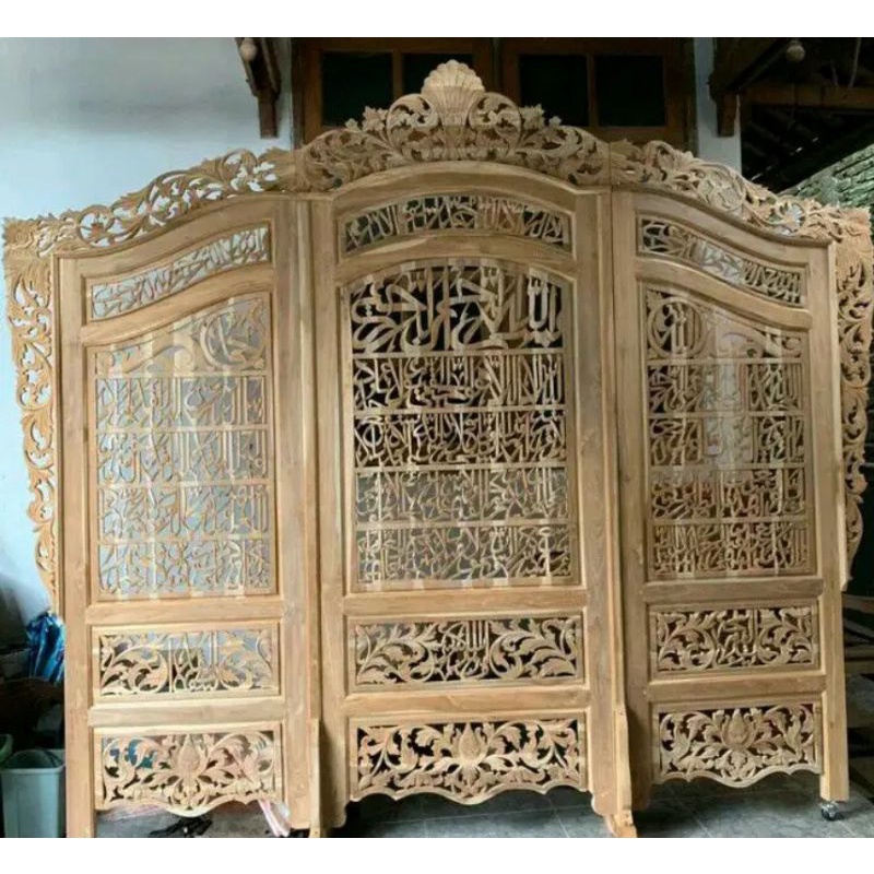 sketsel kaligrafi ayat kursi/pembatas ruangan jati ayat kursi