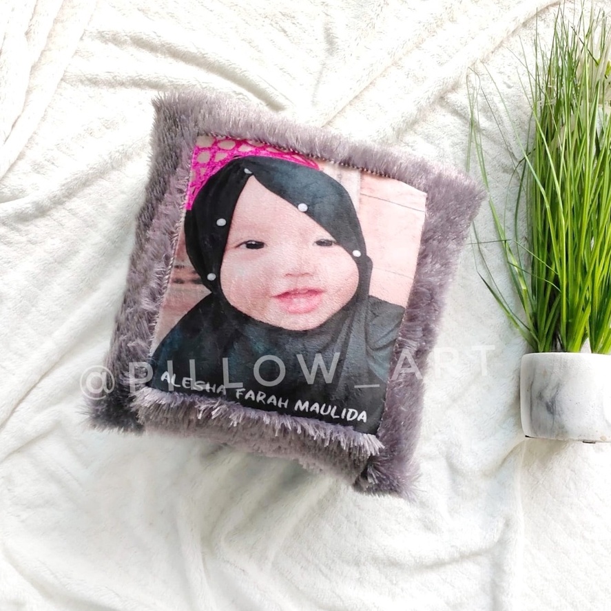 Pillowart - Bantal Foto Custom Bulu Rasfur Ukuran 30 x 30 cm / Hadiah - ART020