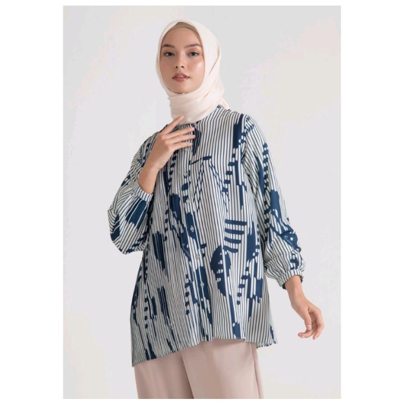 Ria miranda grid top nwt sz L