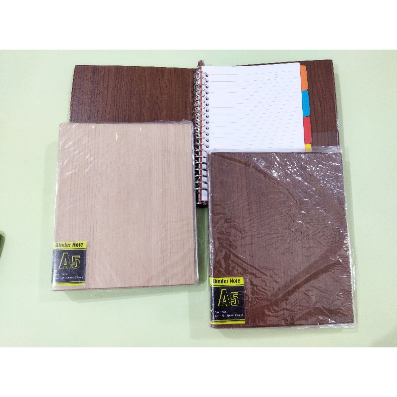

BINDER MOTIF KAYU A5 BINDER NOTE A5