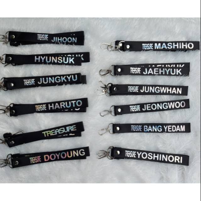 Treasure Strap Hologram - Gantungan Kunci/Tas/Aksesori TREASURE [All Member]