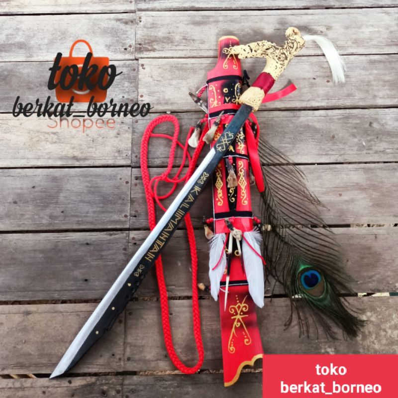 mandau senjata pusaka khas suku adat dayak asli kalimantan motif tatah kuningan asli ukuran 65cm