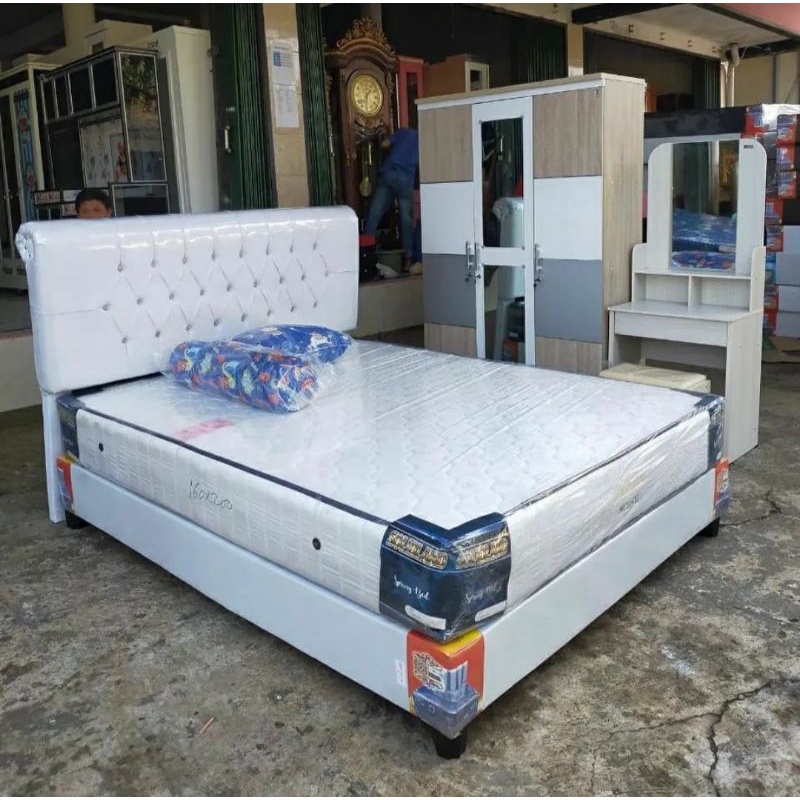 SET Kamar tidur / SET Furniture Kasur Lemari Meja Rias Lengkap