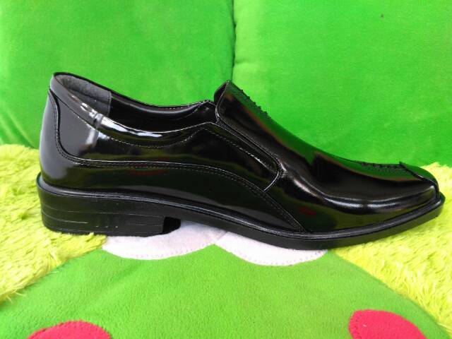 Sepatu pantofel pria kulit asli Rasheda K 10 Glossy Big Size