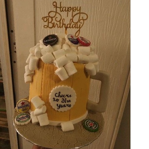 

Cake ulang tahun minuman