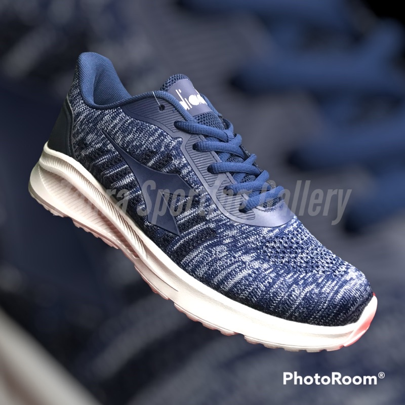 Sepatu Pria Diadora Carpe