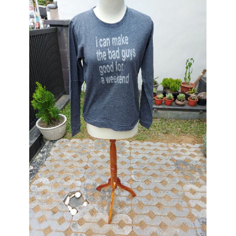 KAOS WANITA LENGAN PANJANG ABU TUA