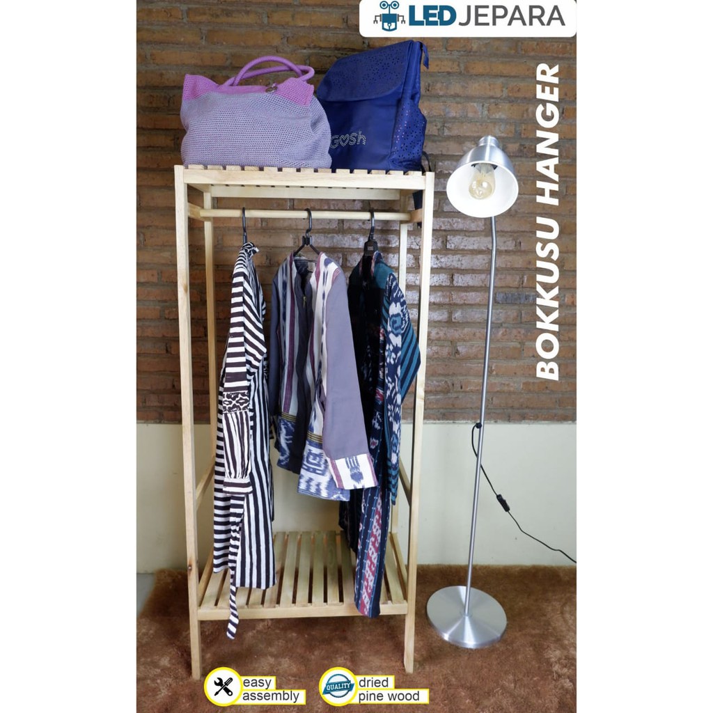 Stand Hanger Gantungan Baju dan Celana Rak Kayu Pinus Rak Gantung Baju Butik Standing Hanger Unik