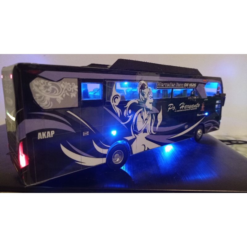 Miniatur JetBus Po Haryanto