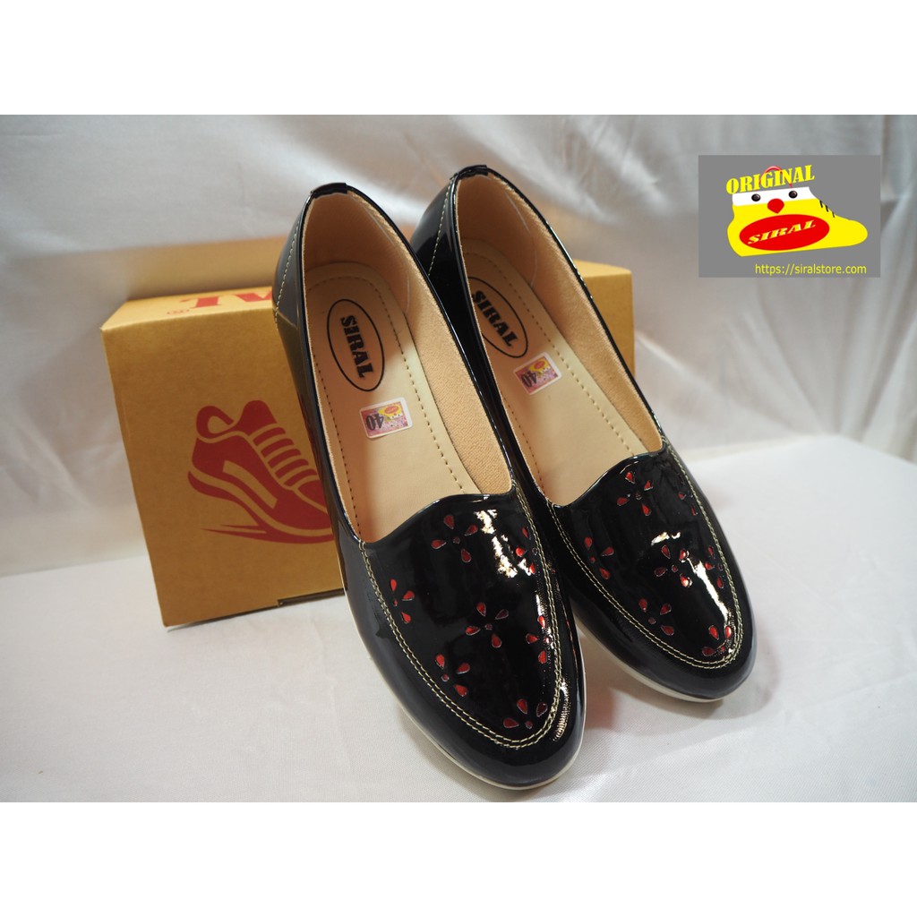 Sepatu Slip On Wanita Glossy Warna Hitam S03R01B3 / Sepatu Wanita / Sepatu Flat / Mules / Sepatu