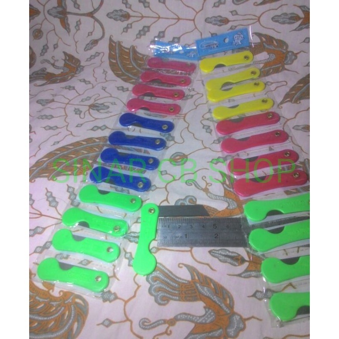 

PISAU PEMES / CUTTER LIPAT