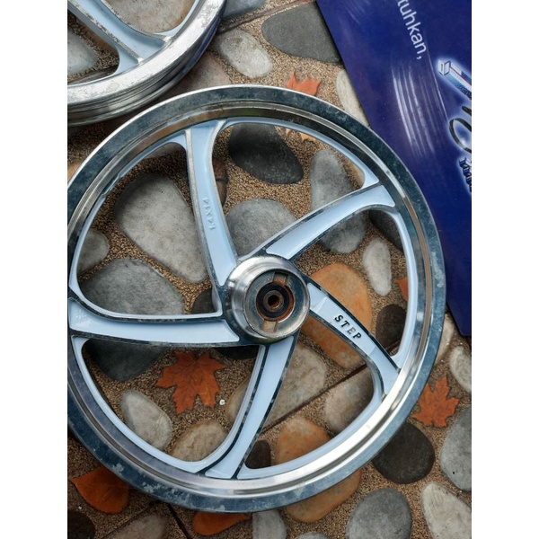 velg suzuki spin old (as kecil 18 mata  )merk step asli SGP Thailand.