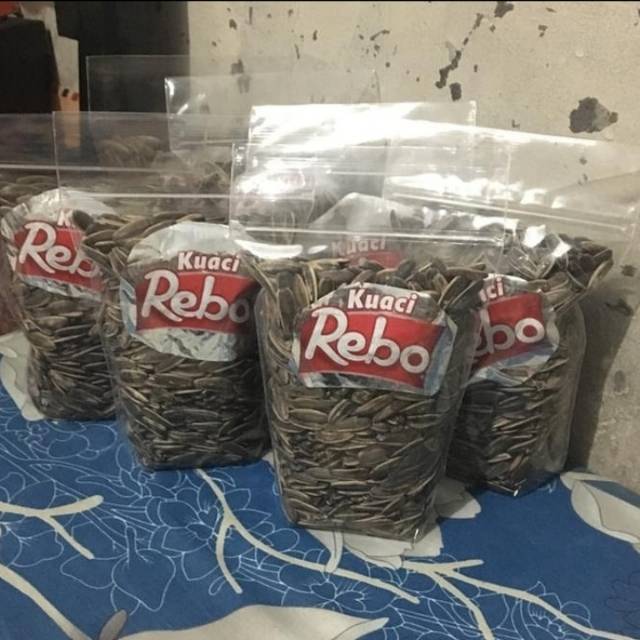 

Kuaci REBO kemasan 200gram