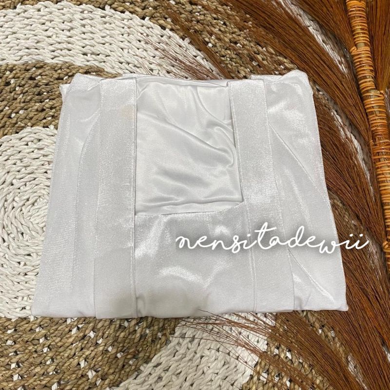[Nuansa Putih] Kebaya Kutubaru + Jarik Instan / Motif Lengkap