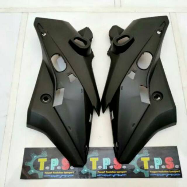 BATOK DEPAN CB150R New Dudukan sein CB150R New cover lampu CB150R New