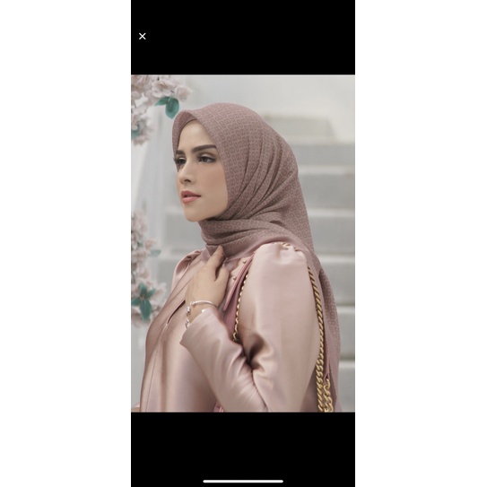 tapis square buttonscarves preloved