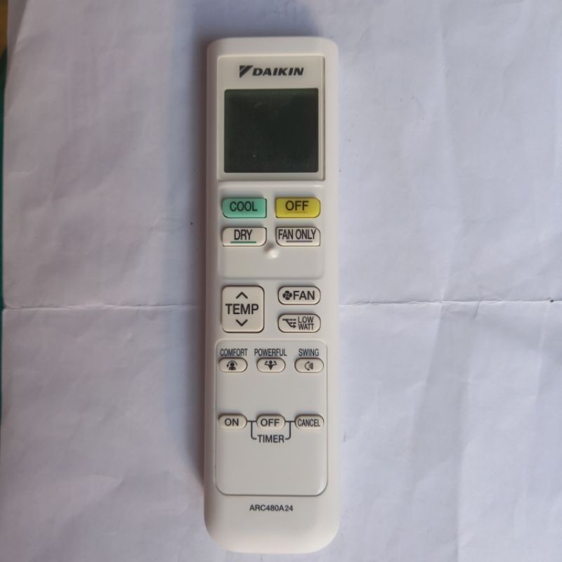 Remote AC DAIKIN LOW WATT Original . ARC480A24 .