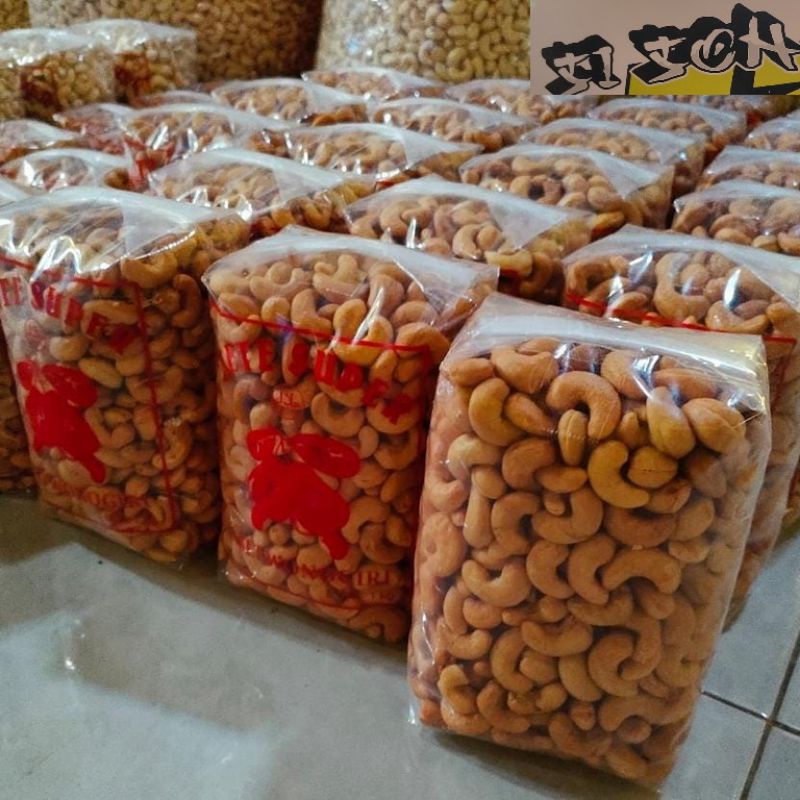 

KACANG METE MATANG renyah berat 1kg