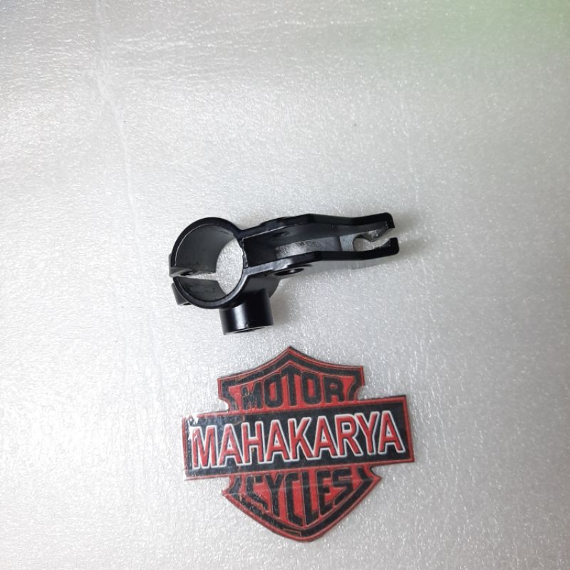 KLEMAN RUMAH DUDUKAN HANDEL HANDLE KOPLING KIRI LH YAMAHA RXS RXSPESIAL RX-S