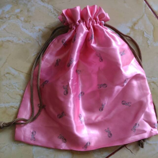 

Tas souvenir murah