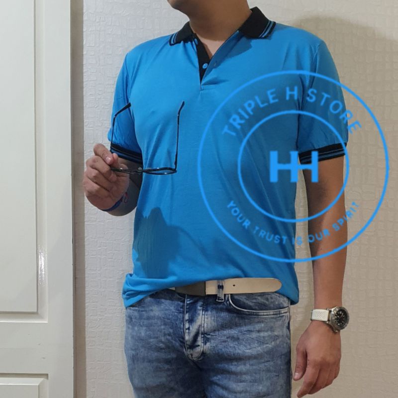 Kaos Polo Biru Kerah Hitam Bahan Katun Stretch/ Spandex