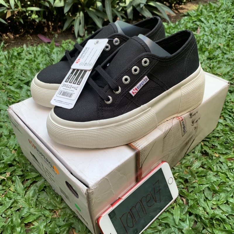 superga cotw sneaker