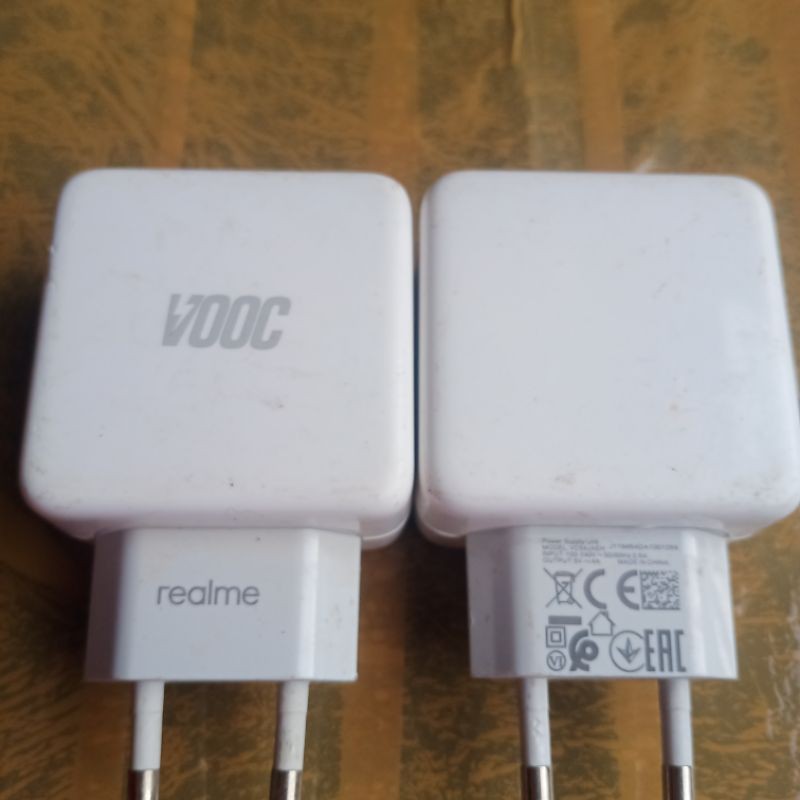 batok kepala cas hp/ adaptor realme vooc 4A bawa.an hp