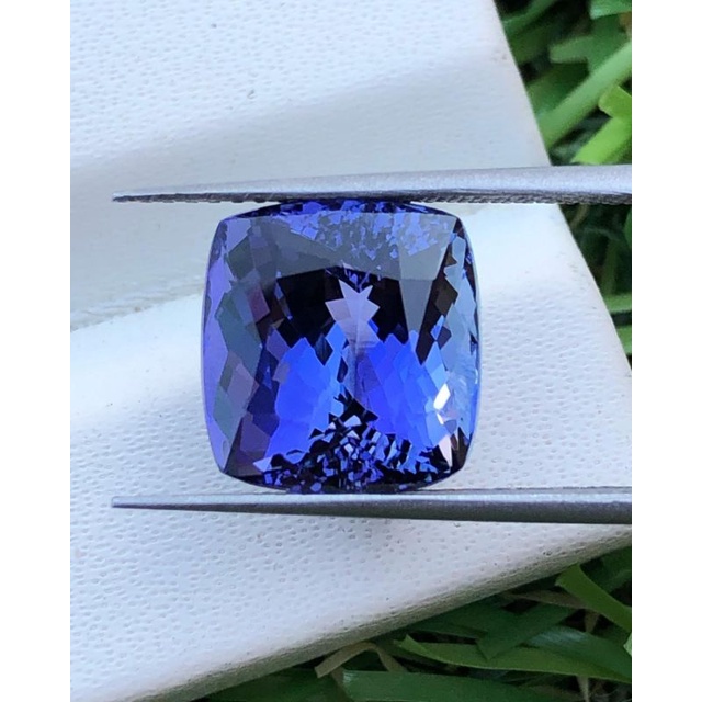 rare item natural [BLUE TANZANITE ZOISITE VVS1 7.29CT TOP LUSTER SERTIFIKAT INDIA ASLI] untuk emban 