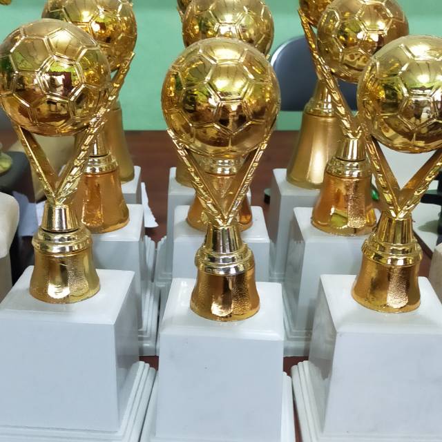 

Piala Bola