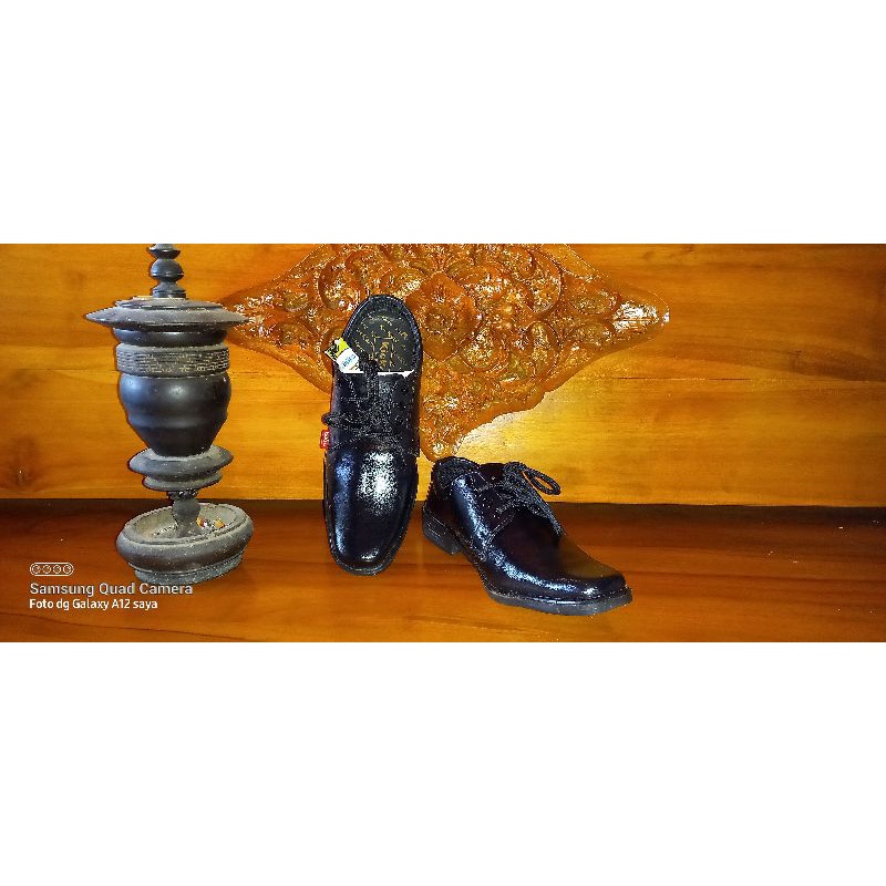 kickers sepatu formal pria fantofel tali