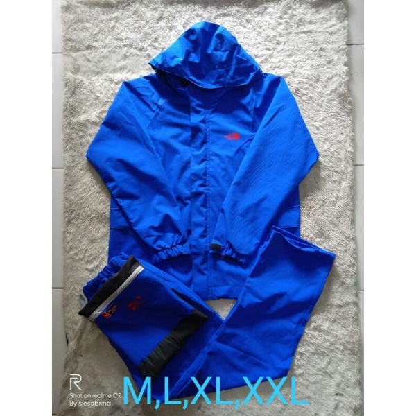 Jas hujan warna hitam / Jas hujan Tnf