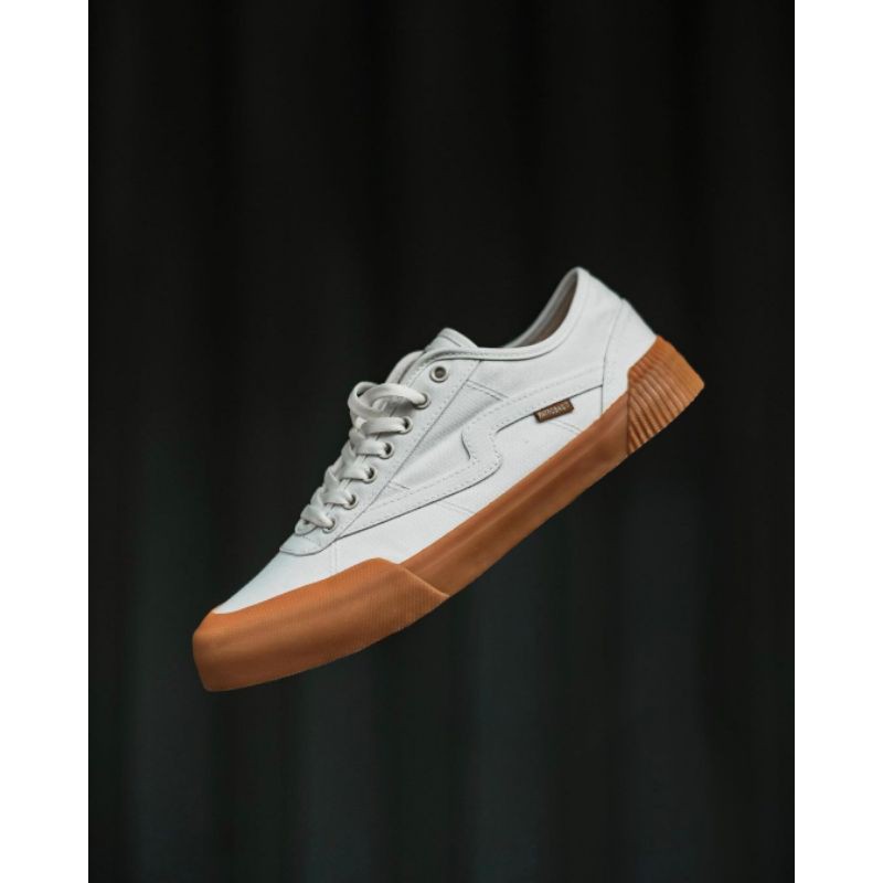 Patrobas Equip White Gum