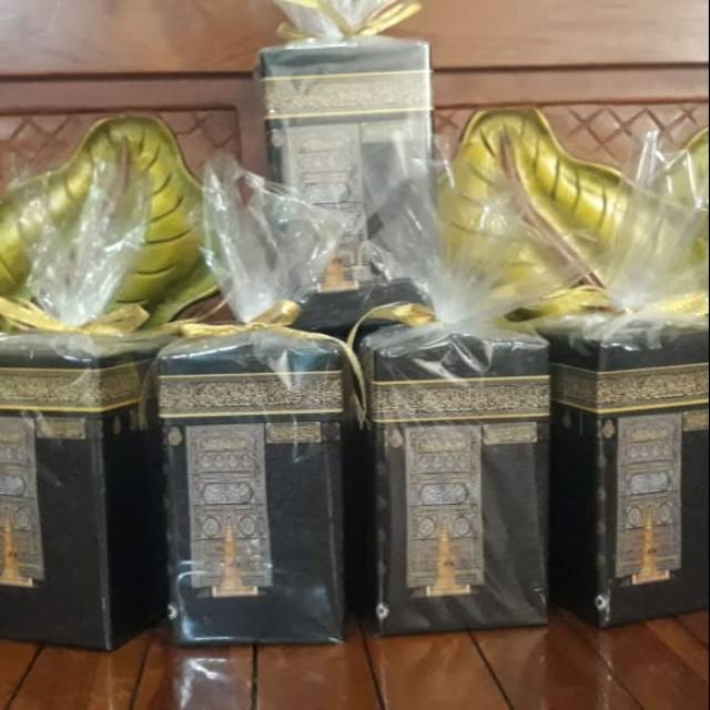 Celengan ka'bah kecil tanpa kunci