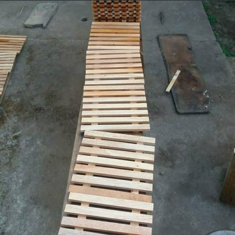 Dekorasi desain Palet Aesthetic Tatakan Panci Tatakan Piring Tatakan Kayu Mahoni / Tatakan Pot bunga