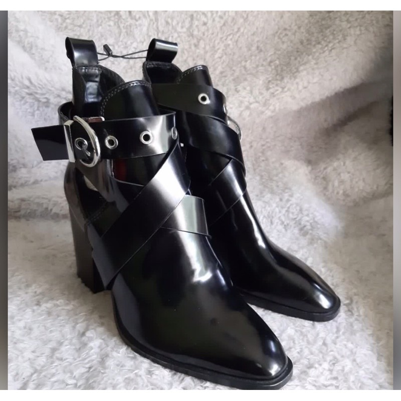 ZARA WOMAN GLOSSY ANKLE BOOTS (ORIGINAL STORE)