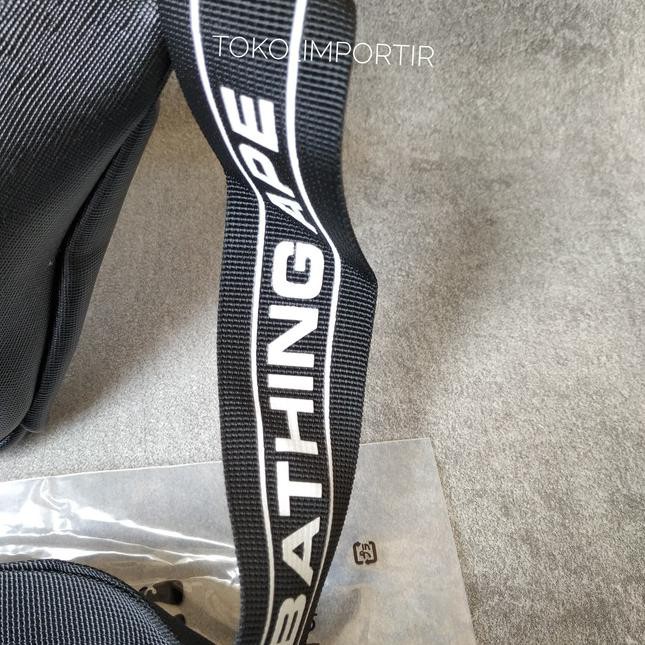 qwp<,.ust-395  Bape Waistbag ss19 Original Waist Bag Tas Pria A Bathing Ape Selempang - Hitam