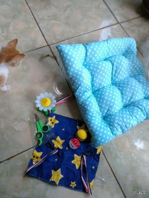 Bantal Alas Duduk 40cm Polkadot