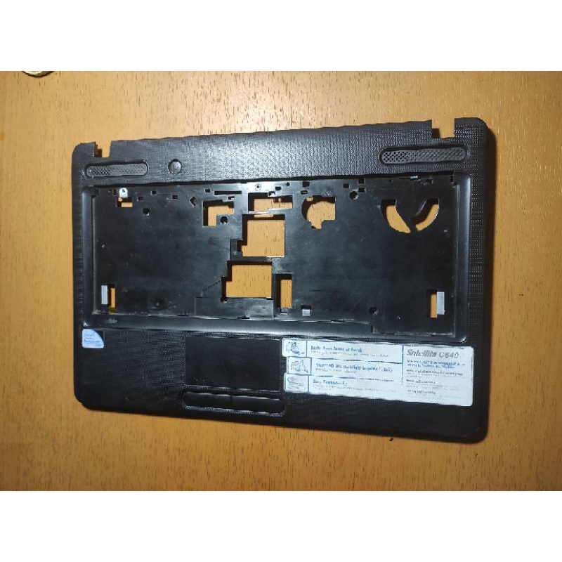 Casing Frame Keyboard Palmrest Laptop Toshiba C640 C640D C605
